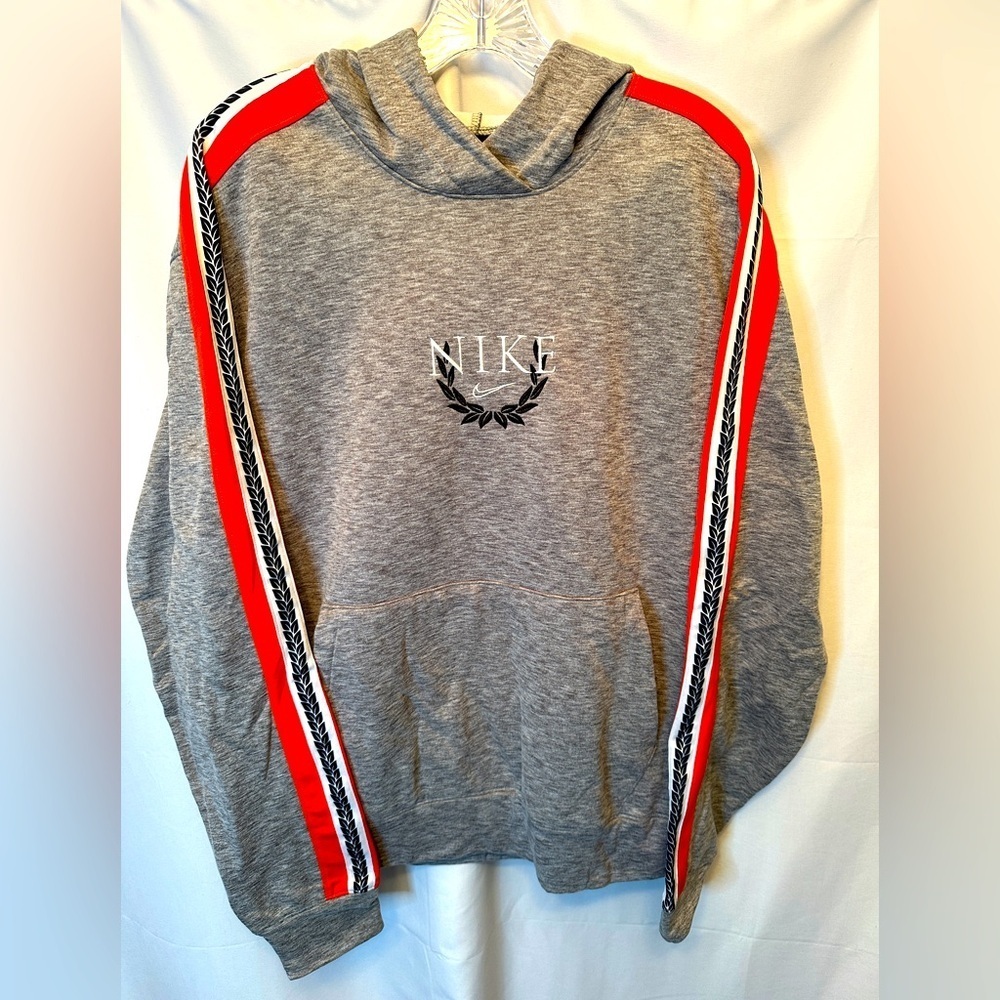 Nike Size Large Spotlight Hoodie Men’s Sweatshirt Gray Red White Contrast Sleeve